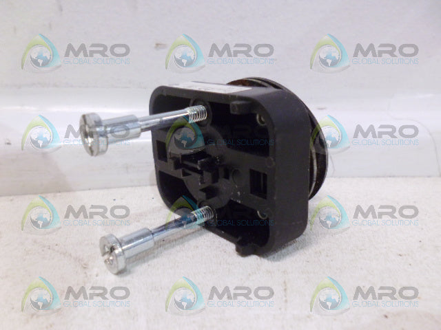 ALLEN BRADLEY 800H-FRXT6D4 SER F PULL/PUSH OPERATOR SWITCH *USED*