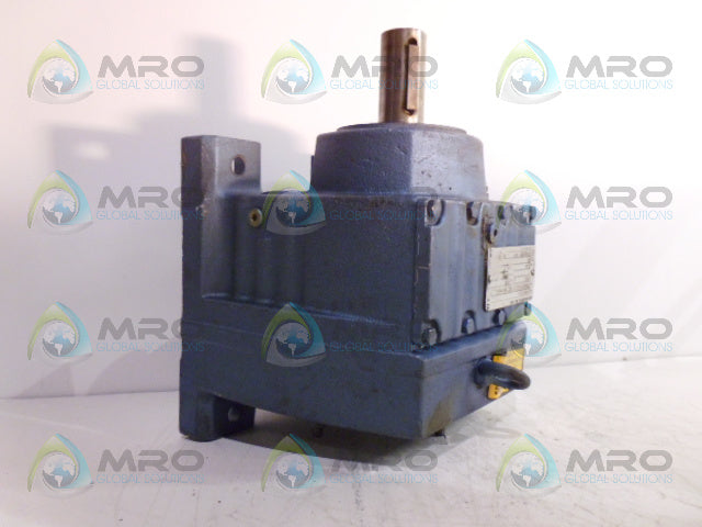 SEW EURODRIVE R67DV132S4 GEAR REDUCER RATIO 4.93 *USED*