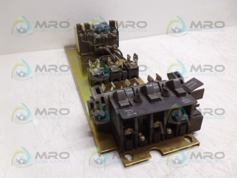 ALLEN BRADLEY 712-AACD24 SER N COMBINATION STARTER *USED*
