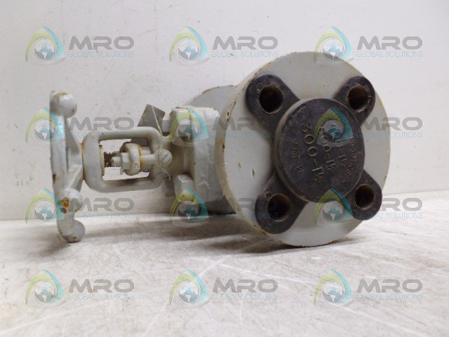 SMITH VALVE 0830 1 1/2" 300# VALVE *USED*
