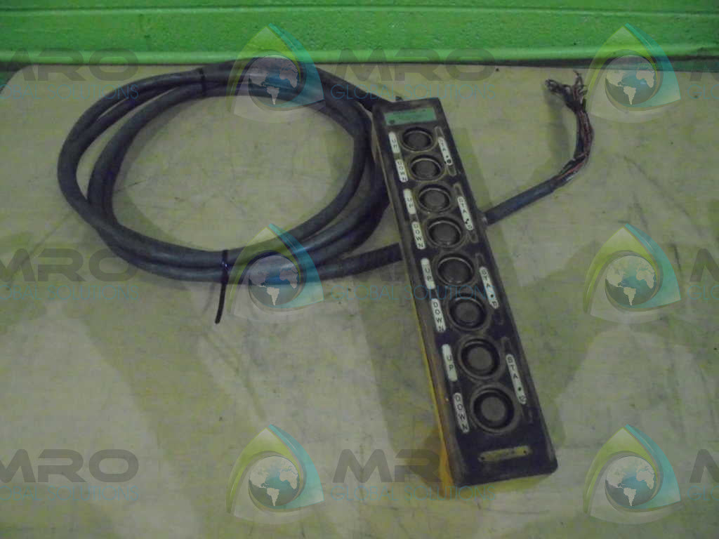 WOODHEAD L.P. 4028 CODE A300 CONTROL STATION *USED*