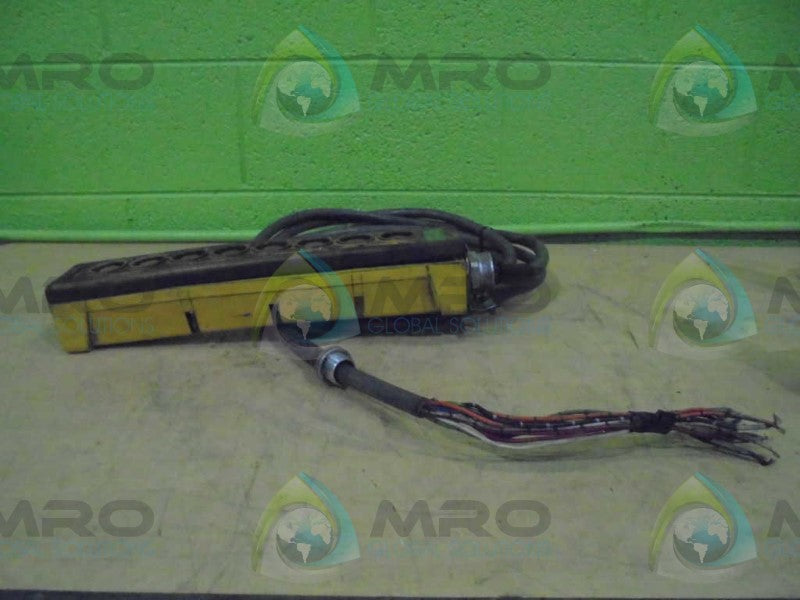 WOODHEAD L.P. 4028 CODE A300 CONTROL STATION *USED*