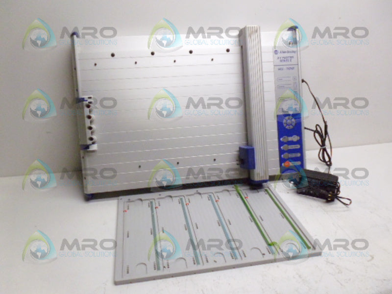 ALLEN BRADLEY 1492-PLTKIT SER. E X-Y PLOTTER *USED*