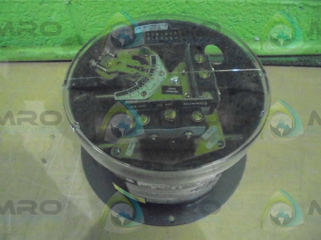 MERCOID DPA-7033-804-62 DIFFERENTRIAL PRESSURE SWITCH *NEW IN BOX*