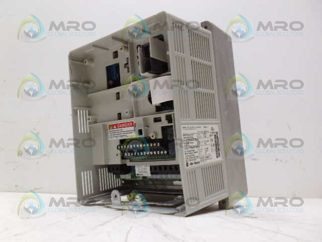 ALLEN BRADLEY POWERFLEX 70 20AD8P0A0AYNANNN SER. A F/W 2.009 (AS PICTURED)*USED*