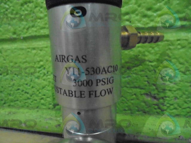 AIRGAS Y11-530AC10 GAS REGULATOR *NEW IN BOX*