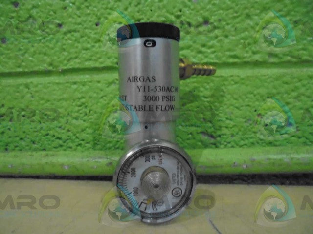 AIRGAS Y11-530AC10 GAS REGULATOR *NEW IN BOX*