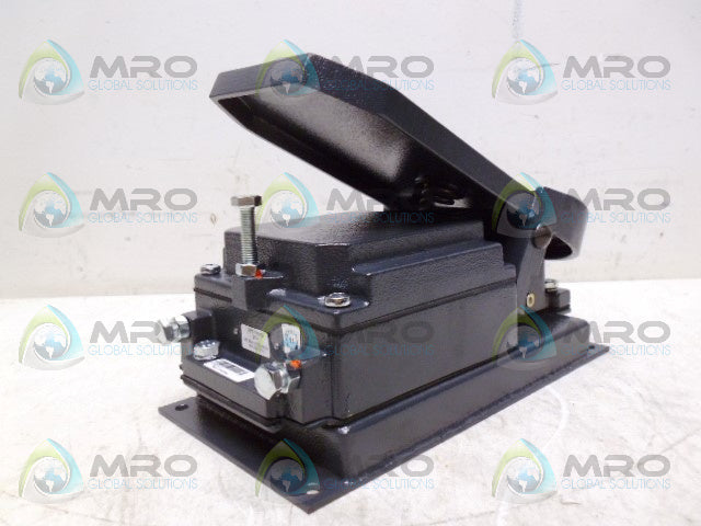 JR MERRITT FP1-11018 FOOT PEDAL SWITCH *NEW NO BOX*