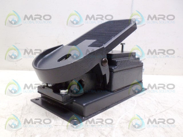 JR MERRITT FP1-11018 FOOT PEDAL SWITCH *NEW NO BOX*