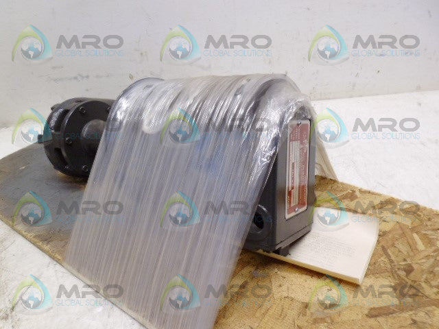 GUSHER PUMP 9025-SHORT PUMP *NEW IN BOX*