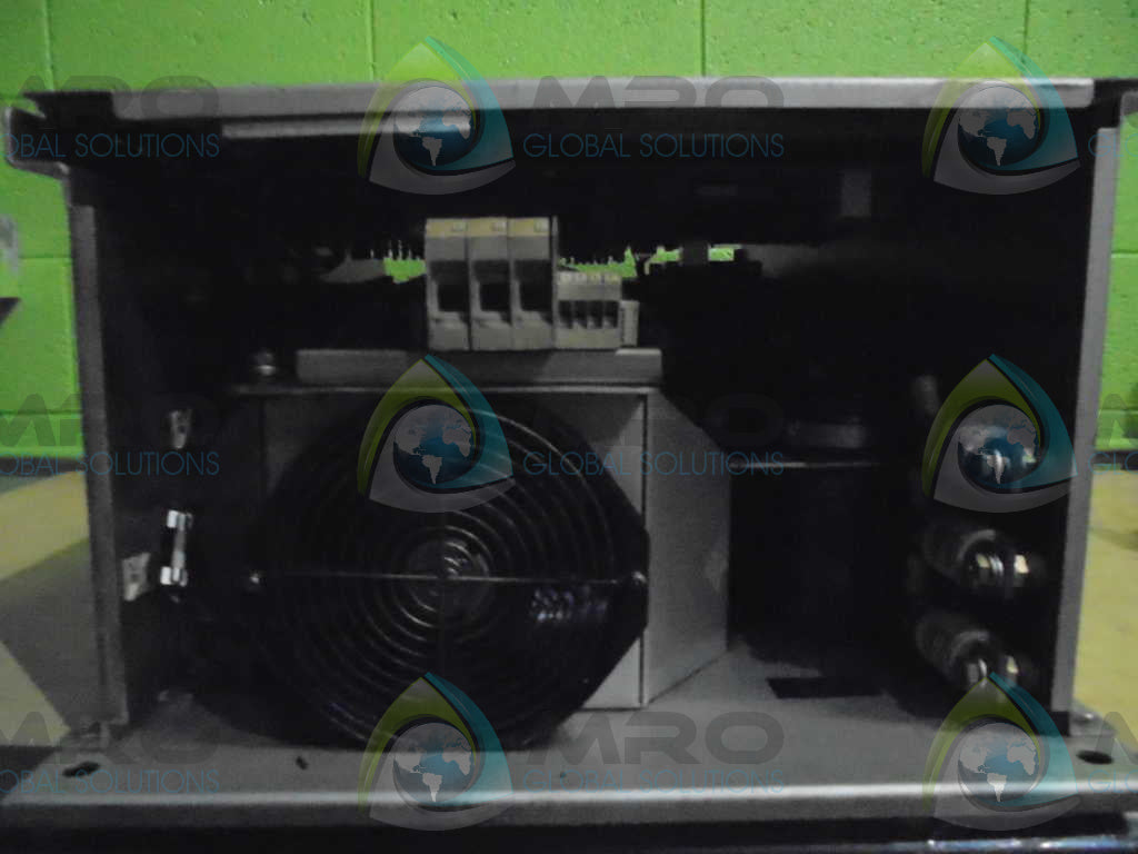 INDUSTRIAL DRIVES VSF2-230/130-03-100-VRF1-25406C2 AC DRIVE *USED*