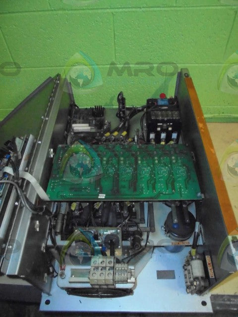 INDUSTRIAL DRIVES VSF2-230/130-03-100-VRF1-25406C2 AC DRIVE *USED*
