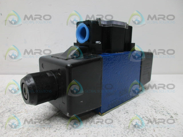 REXROTH 4WE10G40/CW110N9DA/V DIRECTIONAL VALVE *NEW NO BOX*