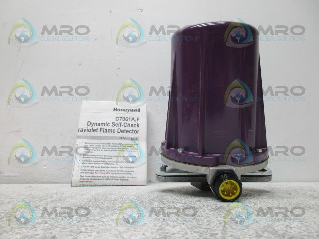 HONEYWELL C7061A1046 UV FLAME DETECTOR *NEW IN BOX*