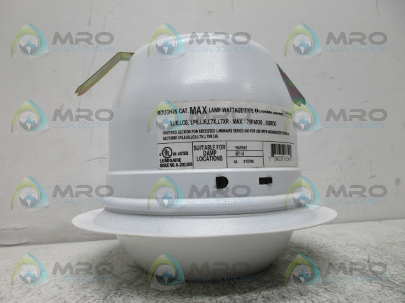 LITHONIA LIGHTING 6E1 WHITE EYEBALL GLOBE 941502 *NEW IN BOX*