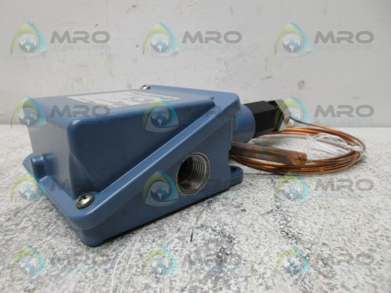 UNITED ELECTRIC E100-2BCB TEMPERATURE SWITCH *USED*