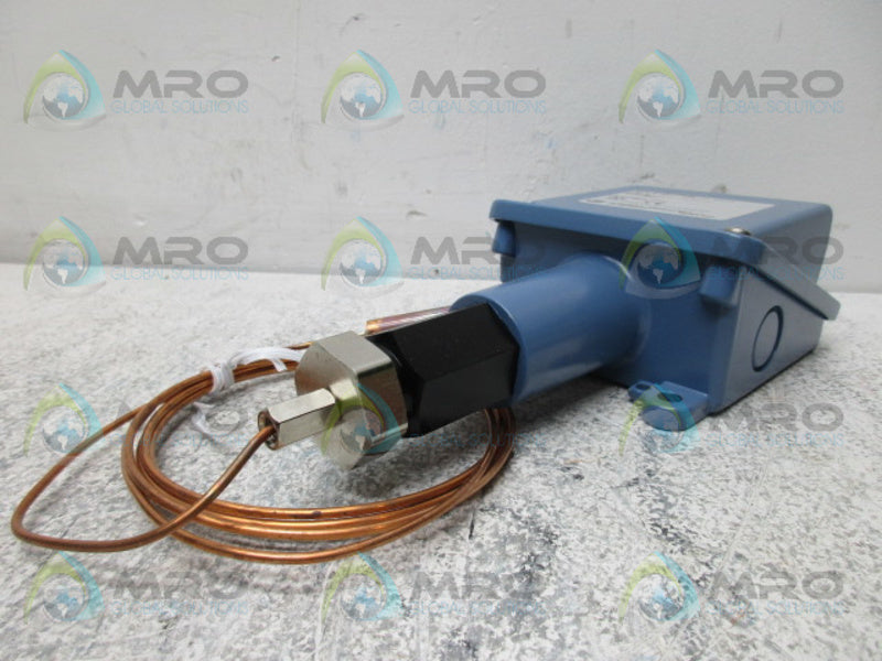 UNITED ELECTRIC E100-2BCB TEMPERATURE SWITCH *USED*