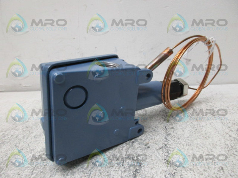 UNITED ELECTRIC E100-2BCB TEMPERATURE SWITCH *USED*