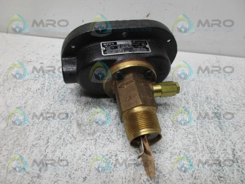 MCDONNELL & MILLER 120201 FS7-4W 1-1/4 NPT FLOW SWITCH *NEW IN BOX*