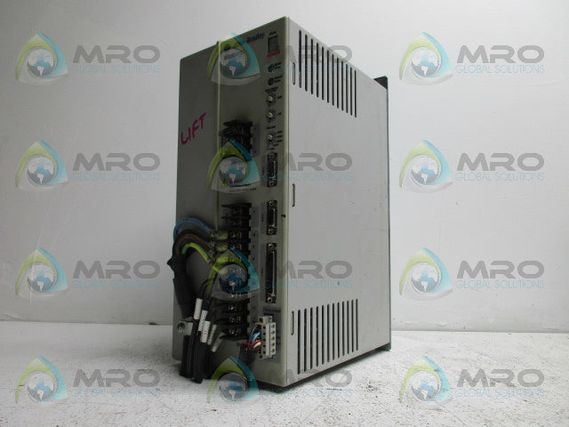 ALLEN BRADLEY ULTRA3000I 2098-DSD-HV150X-DN SER B F/W V1.36 AC DRIVE *USED*