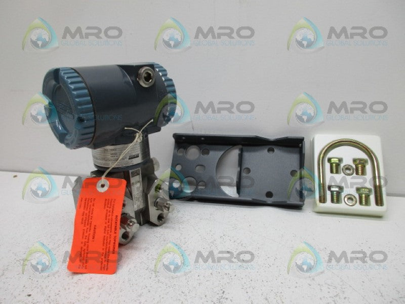 FOXBORO IDP10-D22B21F-M1B1 PRESSURE TRANSMITTER *NEW IN BOX*
