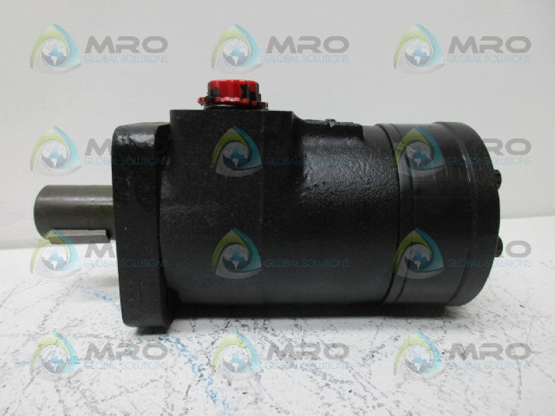 CHAR-LYNN 1011008009 HYDRAULIC MOTOR *NEW NO BOX*