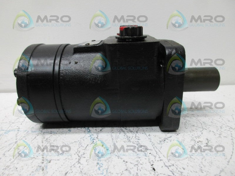 CHAR-LYNN 1011008009 HYDRAULIC MOTOR *NEW NO BOX*