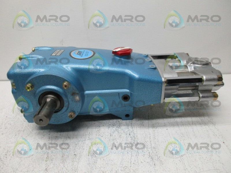 CAT PUMPS 2520 TRIPLEX PUMP *NEW NO BOX*