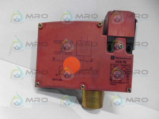 TELEMECANIQUE XCS-TE5533 INTERLOCK SWITCH *USED*