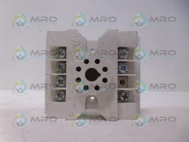 ACTION PAK M008-A 980-1529-00B RELAY SOCKET *USED*