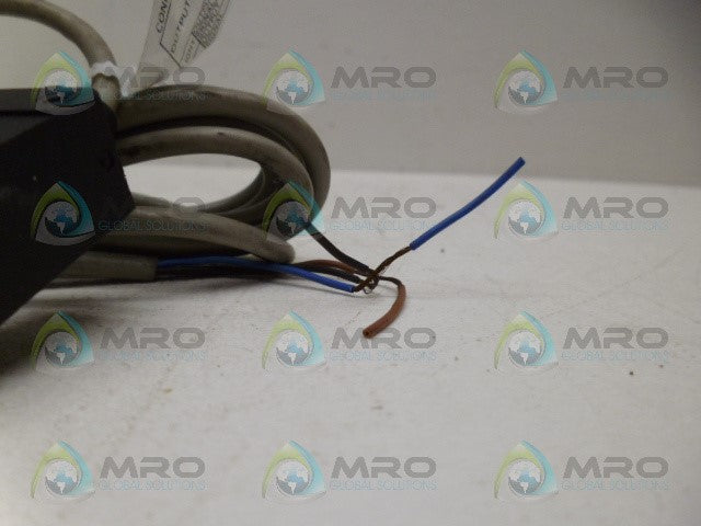 OMRON E3S-2DE41 PHOTO SWITCH RECEIVER (AS PICTURED) *NEW NO BOX*