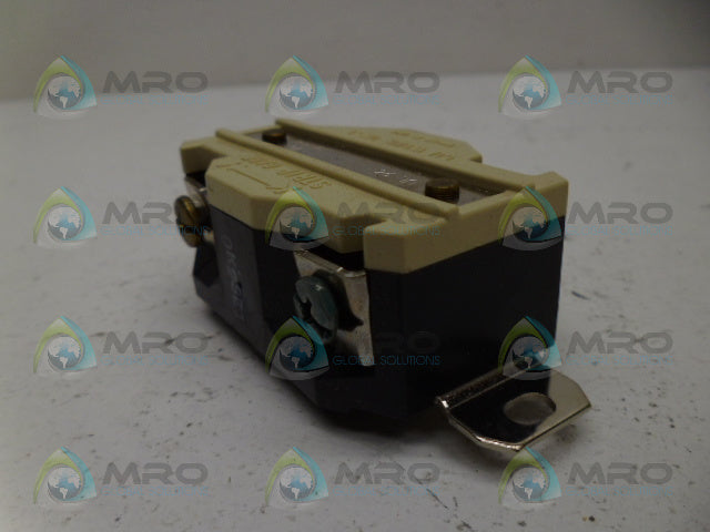 LEVITON 2610 RECEPTACLE *NEW IN BOX*
