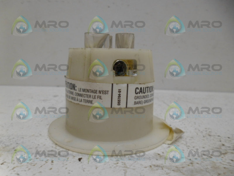 HUBBELL HBL2425 FLANGED INLET *USED*