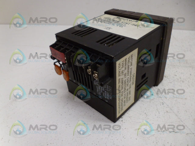 HONEYWELL DC200H-0-000-1F0000-0 TEMPERATURE CONTROLLER *NEW NO BOX*