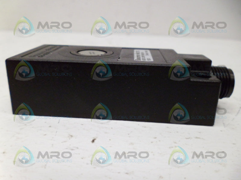 BAUMER UEDK 30P5198/S14 ULTRASONIC SENSOR *NEW NO BOX*