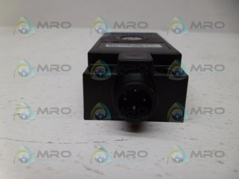 BAUMER UEDK 30P5198/S14 ULTRASONIC SENSOR *NEW NO BOX*