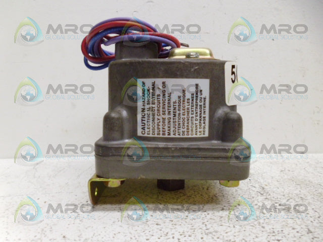 BARKSDALE D1H-A80SS PRESSURE/VACUUM ACTUATED SWITCH *NEW NO BOX*