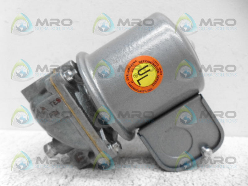 ITT K3A542 SOLENOID GAS VALVE *NEW IN BOX*