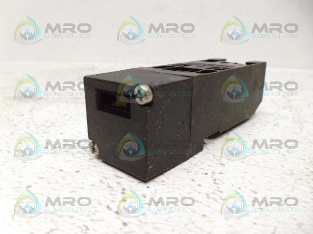 KLOCKNER MOELLER AT0-11-1-ZB SAFETY INTERLOCK SWITCH (AS PICTURED) *NEW NO BOX*
