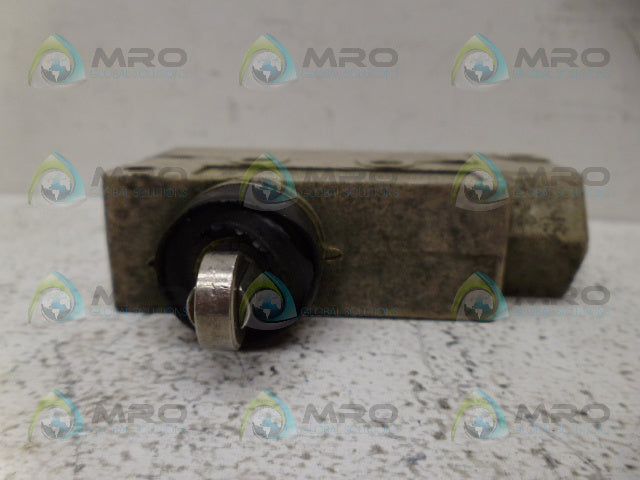 OMRON ZV2-N21-2S LIMIT SWITCH *USED*