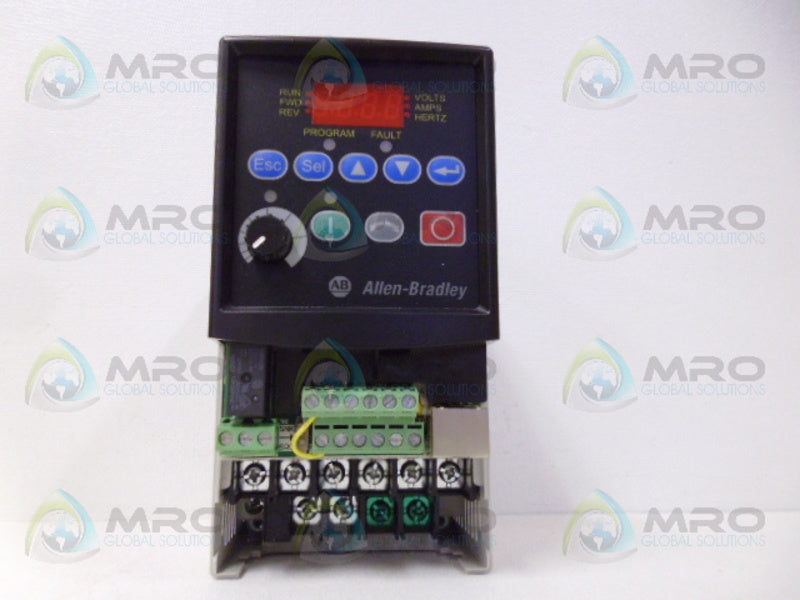 ALLEN BRADLEY 22A-B012N104 POWER FLEX 4 AC DRIVE *NEW IN BOX*