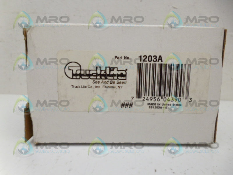 TRUCKLITE 1203A CLEARANCE MARKER LIGHT *NEW IN BOX*