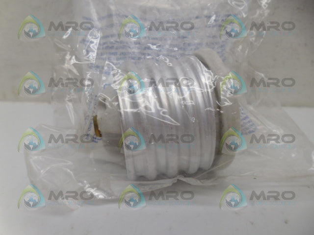 LEVITON 000-8681 SOCKET ADAPTER *NEW IN FACTORY BAG*