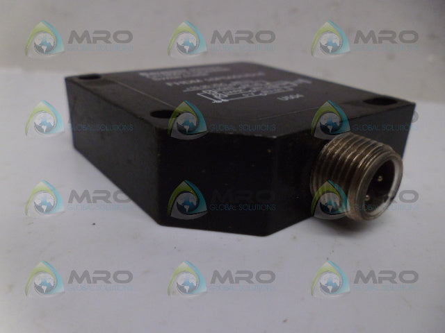 BAUMER FHDM16P5001/S14 PHOTOELECTRIC SWITCH SENSOR *USED*