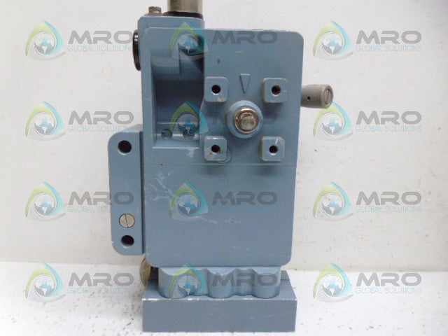 FOXBORO SRD991-BFMS6FAANA-B POSITIONER *USED*