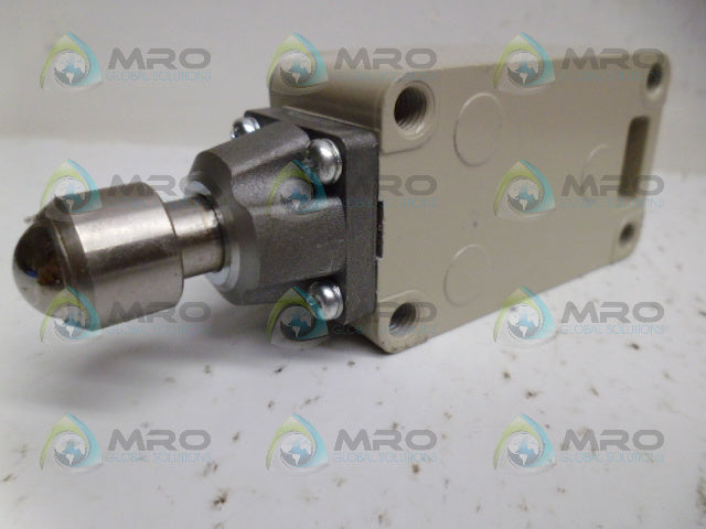 YAMATAKE 2LS-J6 LIMIT SWITCH *USED*