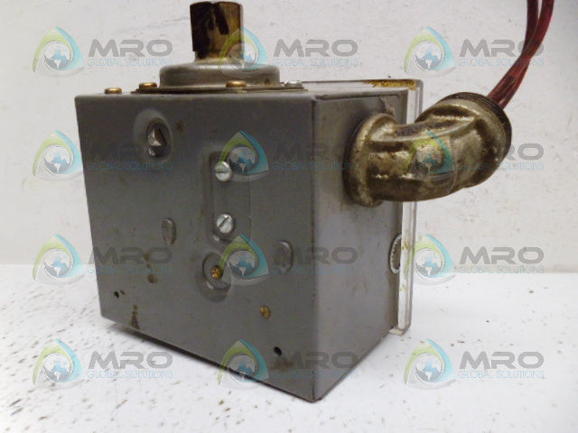 HONEYWELL L404V1046 PRESSURETROL OIL CONTROL SWITCH *USED*