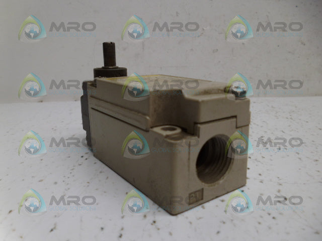 OMRON D4A-2501N LIMIT SWITCH *USED*