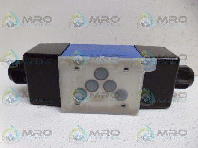 REXROTH 4WE10J40/CW110N9DA/V VALVE *NEW NO BOX*