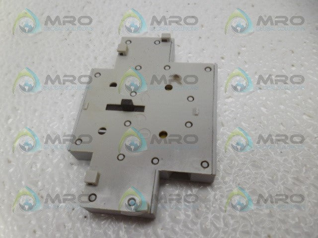 ALLEN BRADLEY 100-SB10 SER. A AUXILIARY CONTACT *USED*